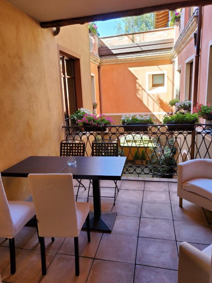 Hotel La Contrada Verbania Exterior foto