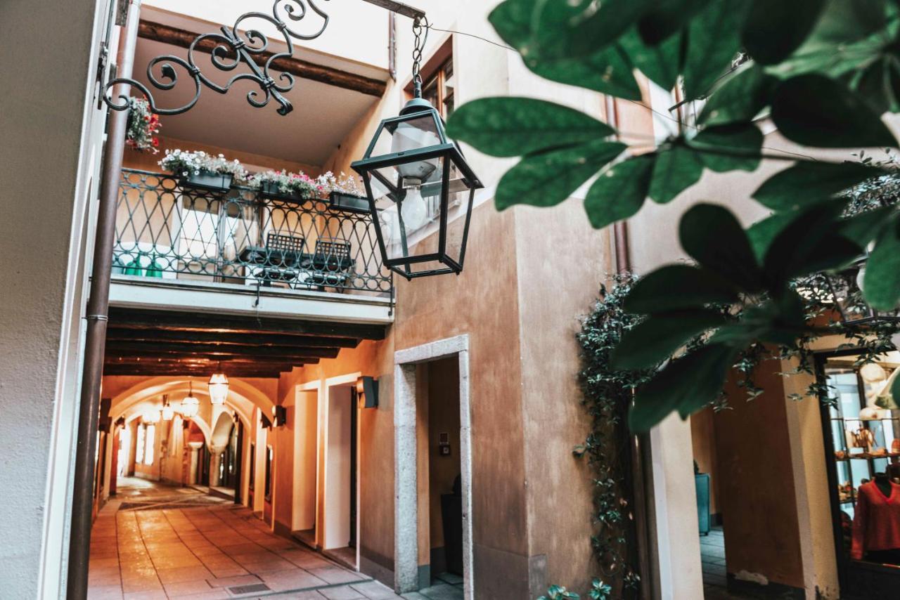 Hotel La Contrada Verbania Exterior foto